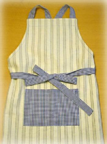 子ども用エプロン（ラップショートタイプ）
