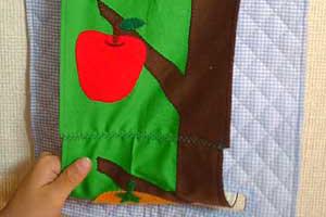 ぶどうとりんごのアップリケ